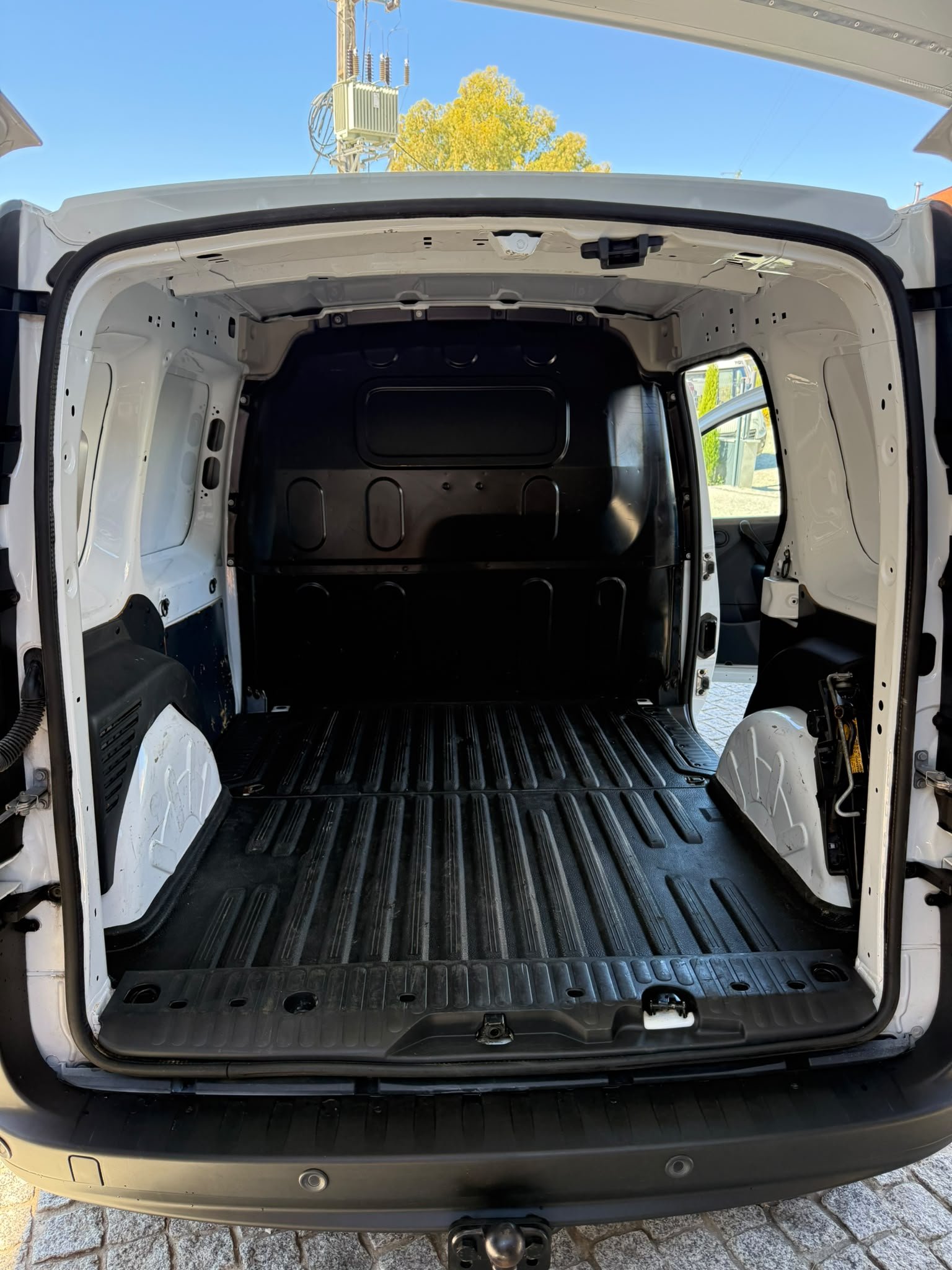 
								KANGOO 2014 completo									