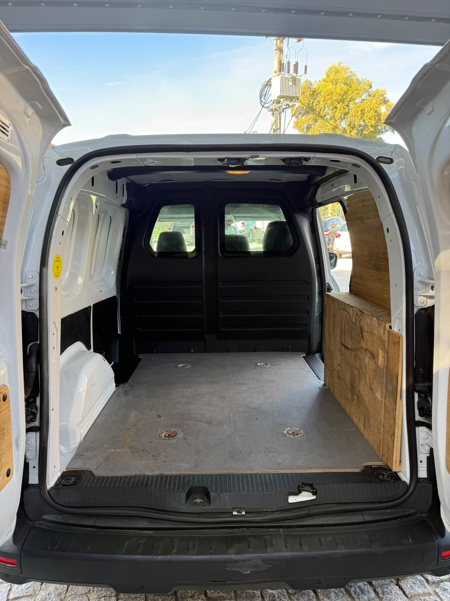 
								RENAULT KANGOO 2022 completo									