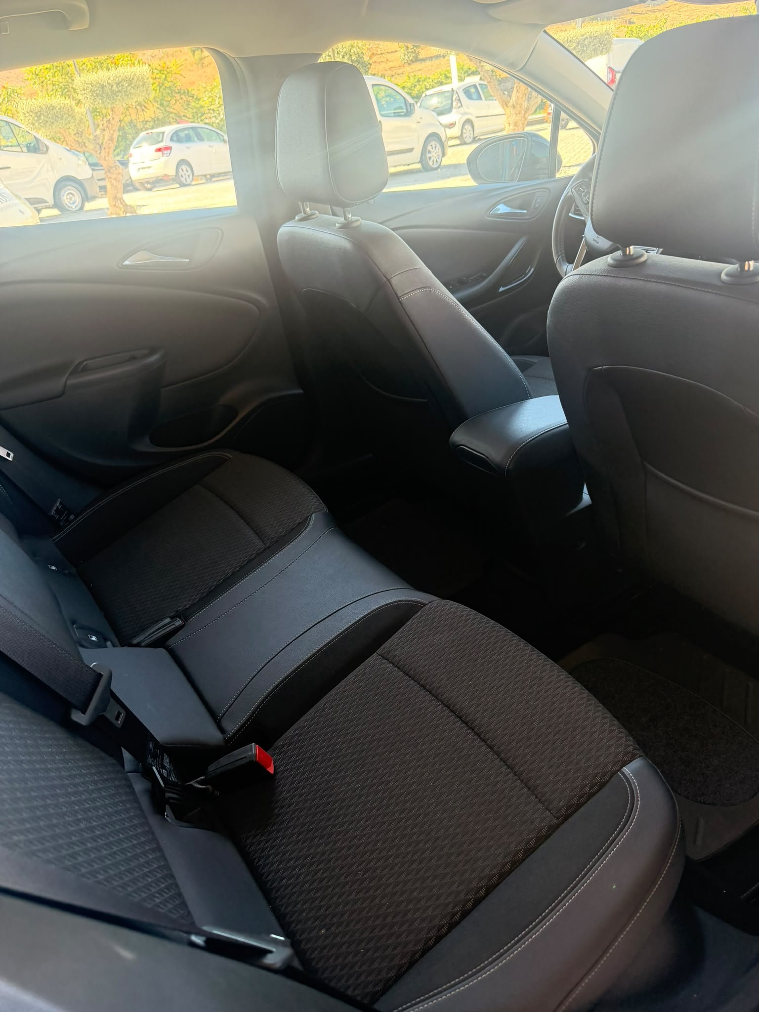 
								OPEL ASTRA 2017 completo									
