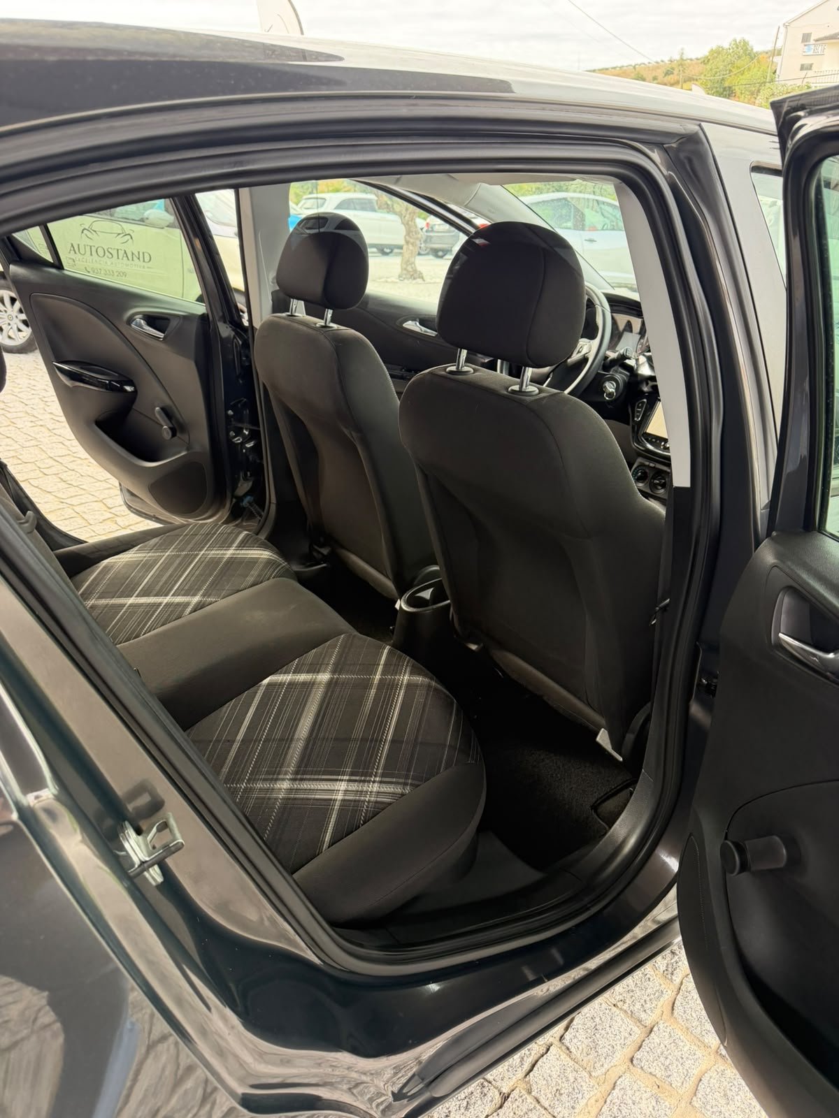 
								OPEL CORSA E 2015 completo									