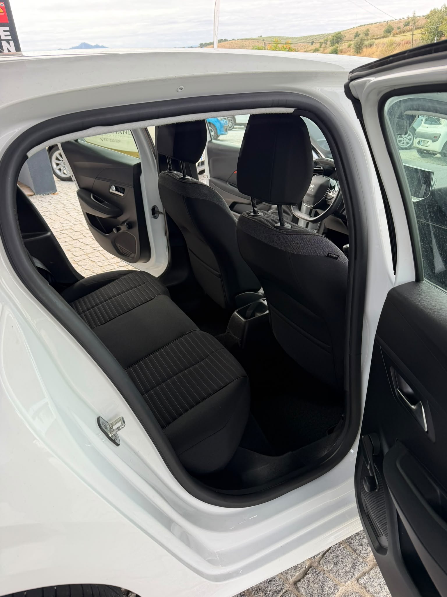 
								PEUGEOT 208 2022 completo									