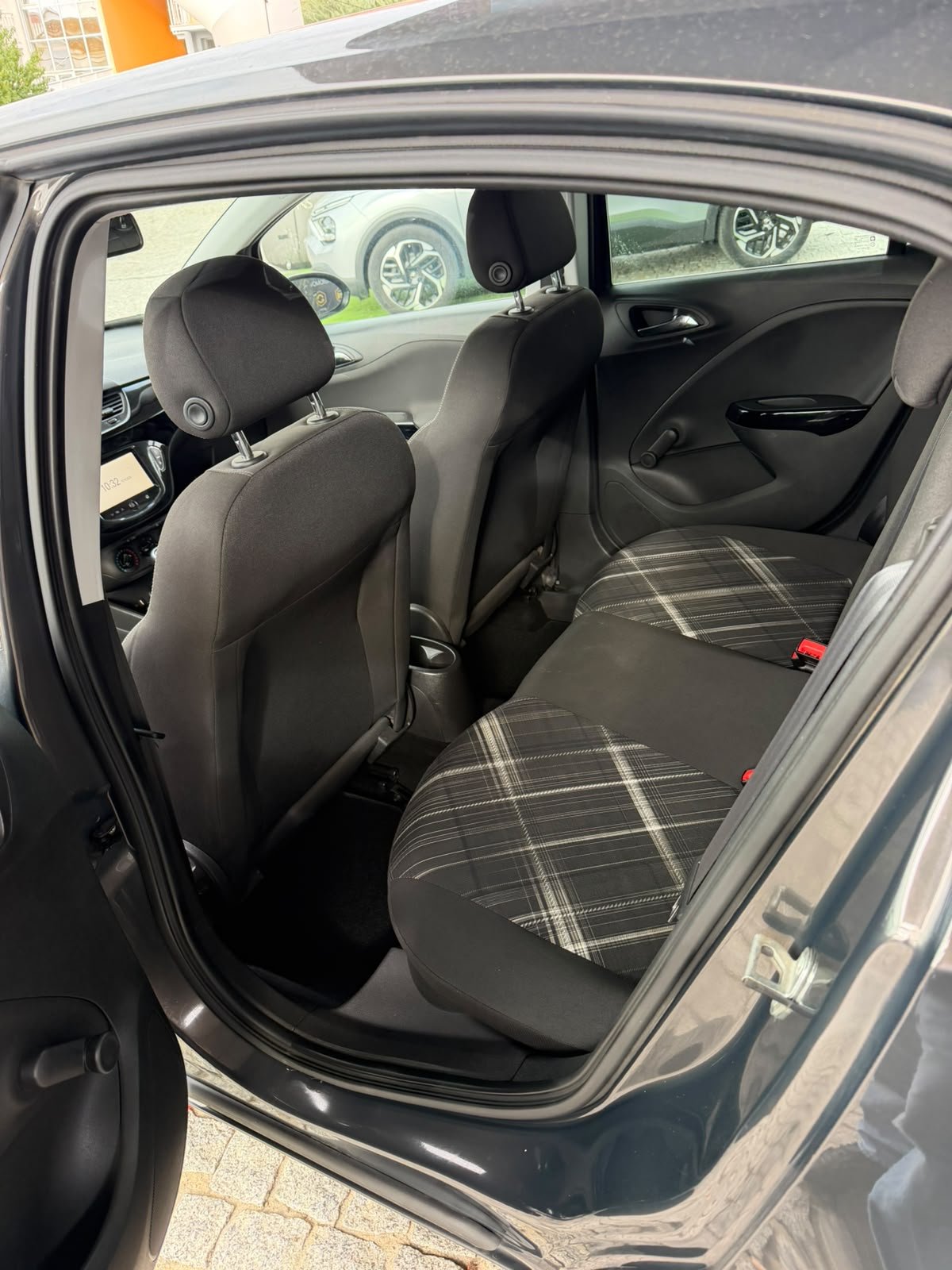 
								OPEL CORSA E 2015 completo									